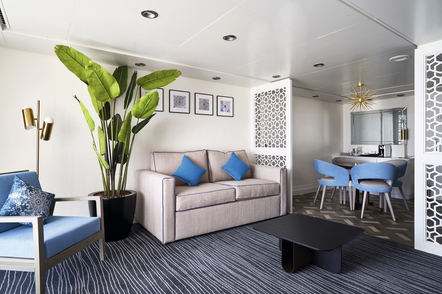 Marella Cruises Marella Voyager Voyager Suite ©Tom Fallon 7.jpg